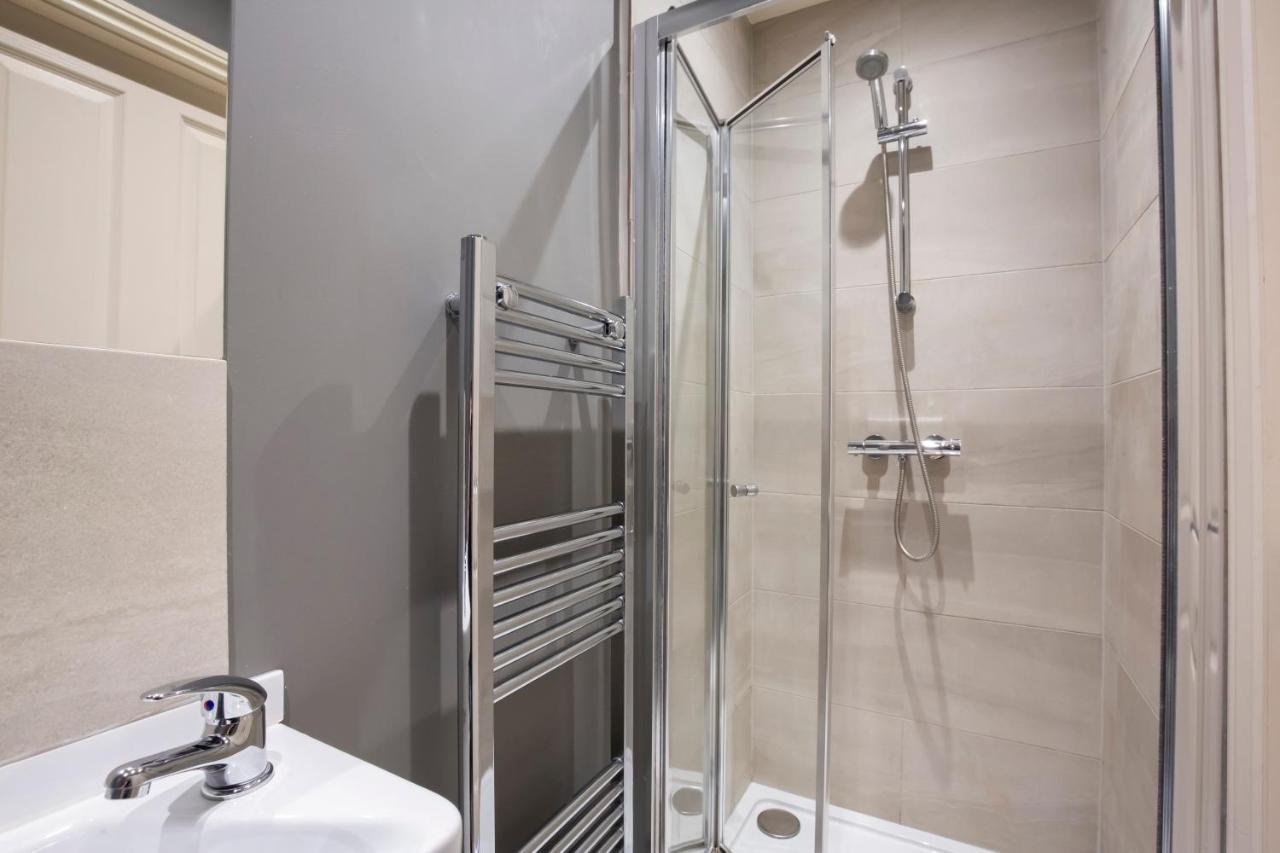 Patrick'S Pool- 4 Bedroom,4 Bathroom, Most Central Luxury Townhouse! York Ngoại thất bức ảnh