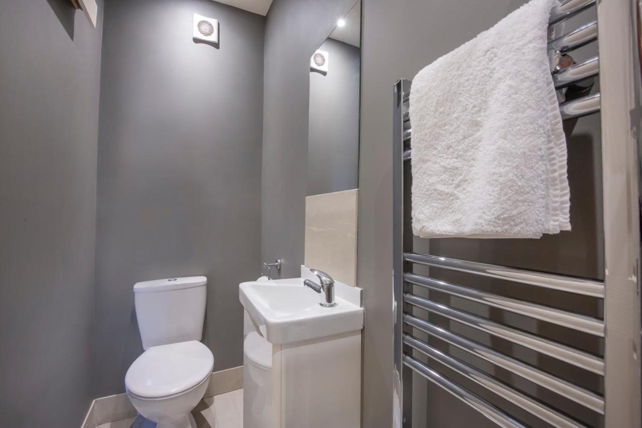 Patrick'S Pool- 4 Bedroom,4 Bathroom, Most Central Luxury Townhouse! York Ngoại thất bức ảnh